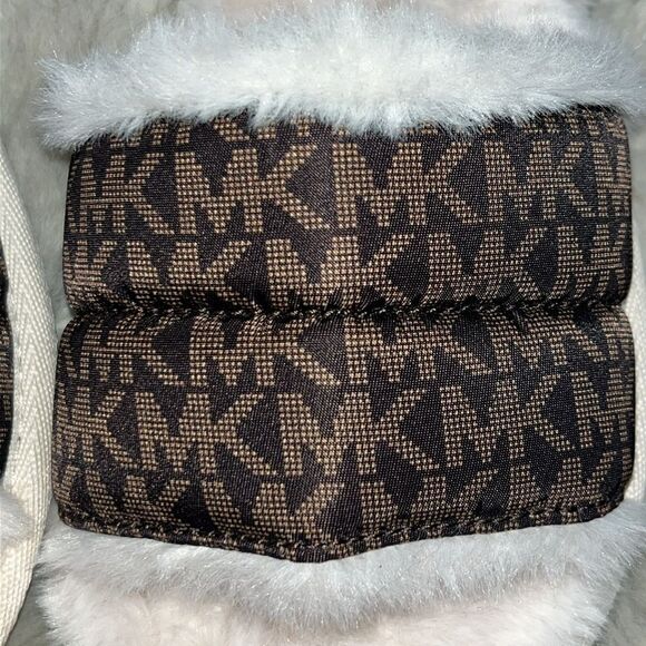 Michael Michael Kors Women Faux Fur Jet Set MK Slide Brown Slipper Size 7 - Picture 2 of 5